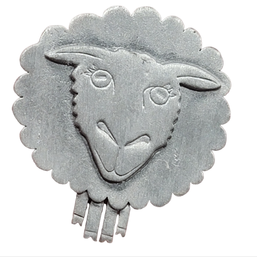 Sheep brooch pin 2x2